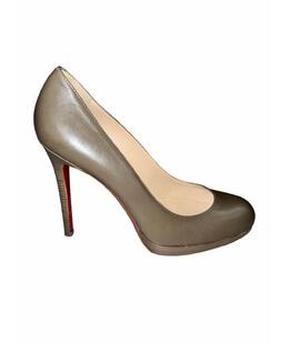 CHRISTIAN LOUBOUTIN: Бежевые туфли 