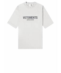 VETEMENTS: Футболка 