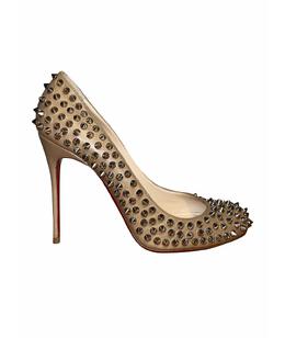 CHRISTIAN LOUBOUTIN: Бежевые туфли 