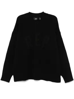 Represent: Чёрный свитер 