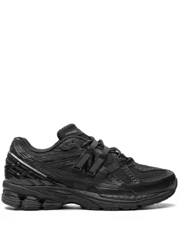 New Balance: Чёрные кроссовки 