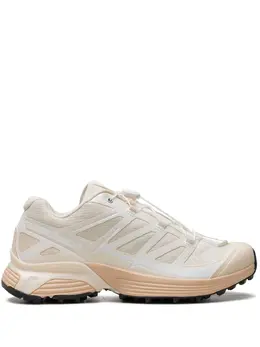 Salomon: Белые кроссовки 