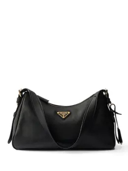 Prada: Чёрная сумка 