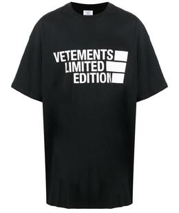 VETEMENTS: Футболка с вышивкой 