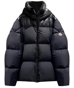 MONCLER: Пуховик 