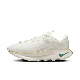 NIKE: Белые кроссовки 