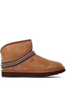 UGG: Коричневые ботинки 