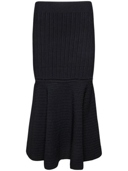 Victoria Beckham: Расклешённая юбка 