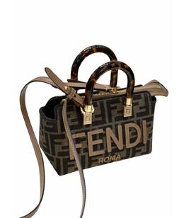 FENDI: Сумка 