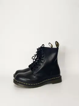 Dr. Martens: Чёрные ботинки  1460