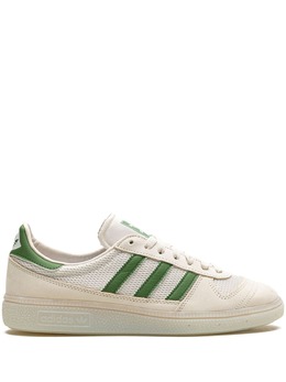 adidas: Белые кроссовки  X
