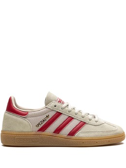 adidas: Красные кроссовки  Handball Spezial