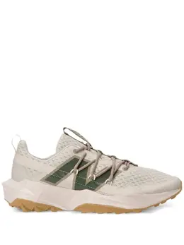 New Balance: Бежевые кроссовки 
