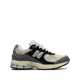 New Balance: Чёрные кроссовки  2002R