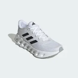 adidas: Белые кроссовки 