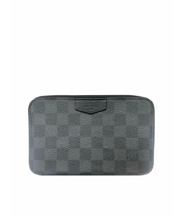 LOUIS VUITTON: Клатч 