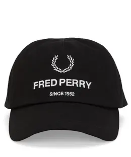 Fred Perry: Чёрная кепка 