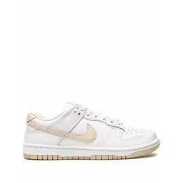 NIKE: Серебристые кроссовки  Dunk Low