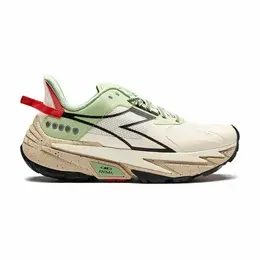 Diadora: Бежевые кроссовки  Equipe