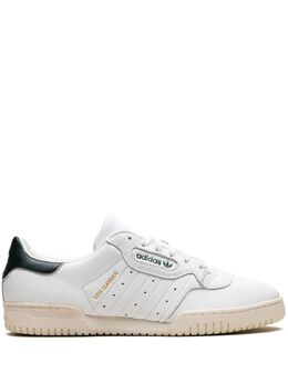 adidas: Белые кроссовки  Powerphase