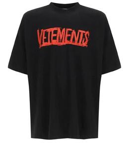 VETEMENTS: Футболка с принтом 