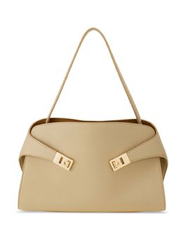 Ferragamo: Бежевая сумка 
