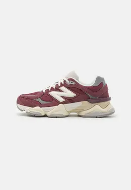 New Balance: Бордовые кроссовки  9060