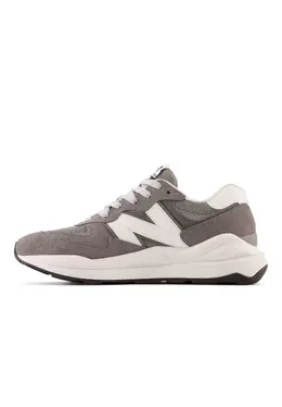 New Balance: Коричневые кроссовки 