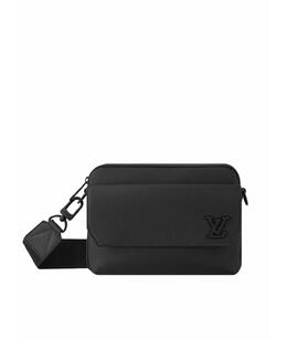 LOUIS VUITTON: Сумка 