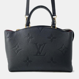 Louis Vuitton: Чёрная сумка 