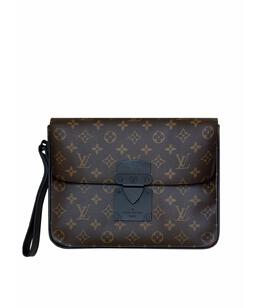 LOUIS VUITTON: Клатч 