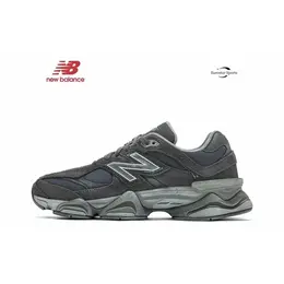 New Balance: Серые кроссовки 