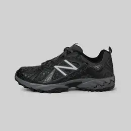 New Balance: Чёрные кроссовки 