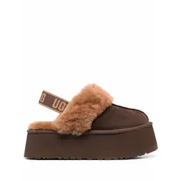 UGG: Коричневые сабо 