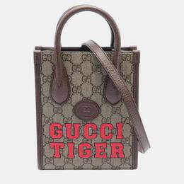 Gucci: Бежевая сумка-шоппер  Interlocking G