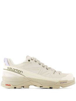 Salomon: Светлые кроссовки 