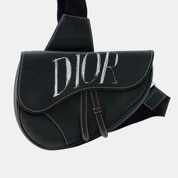 Dior: Чёрная сумка 