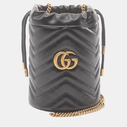 Gucci: Чёрная сумка  GG Marmont