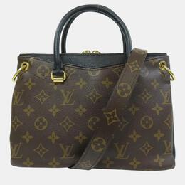 Louis Vuitton: Коричневая сумка 