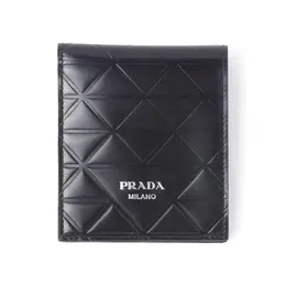 Prada: Чёрный кошелёк 