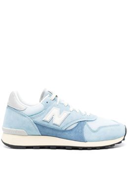 New Balance: Светлые кроссовки 