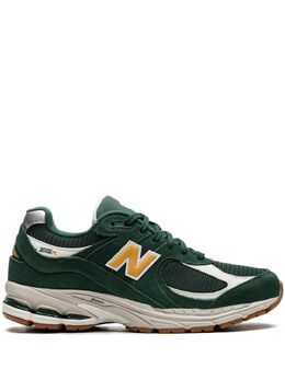 New Balance: Зелёные кроссовки  2002R