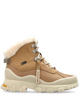 UGG: Бежевые ботинки 