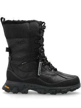 UGG: Чёрные ботинки 