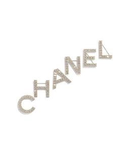 CHANEL: Брошь 