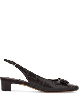 Ferragamo: Чёрные туфли  Vara