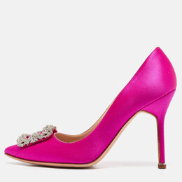 Manolo Blahnik: Розовые туфли  Hangisi