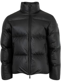 Moncler: Чёрная куртка 