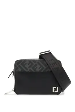 Fendi: Чёрная сумка 