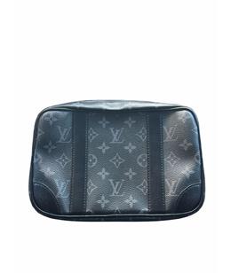 LOUIS VUITTON: Клатч 